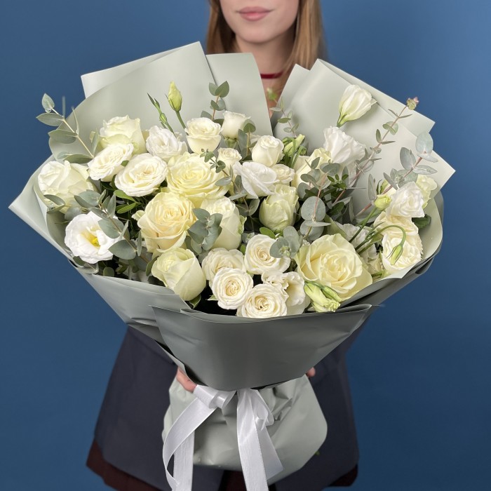 Сборный букет из роз Снежные мечты