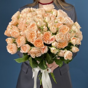 Кустовая пионовидная роза Минеола 40 см