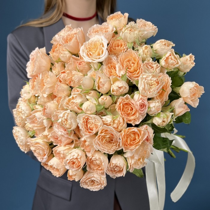 Кустовая пионовидная роза Минеола 40 см