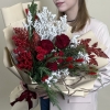 Зимний букет с красной розой