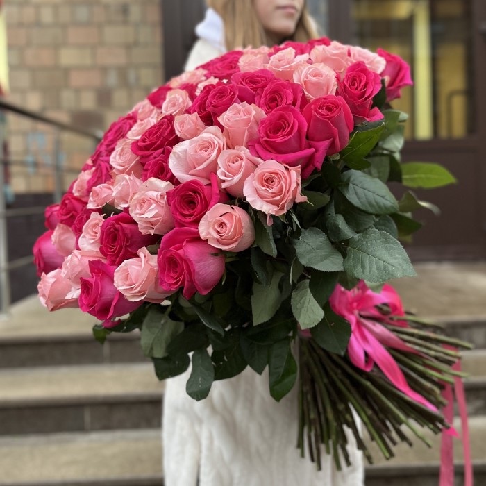Розовый микс из 101 Роза Би Свит и Пинк Флойд 60 см