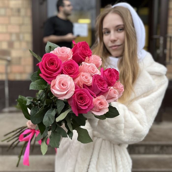 15 Роз Би Свит и Пинк Флойд 60 см