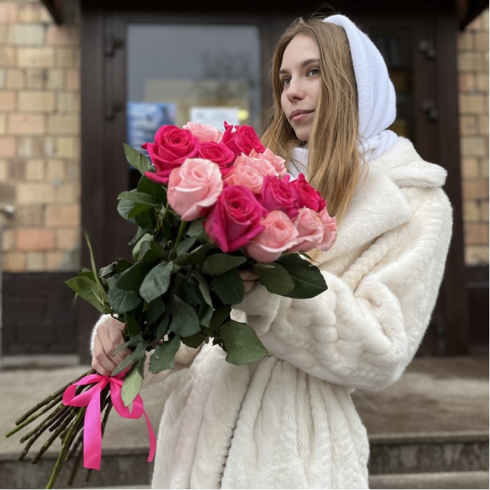 15 длинных Роз Би Свит и Пинк Флойд 70 см