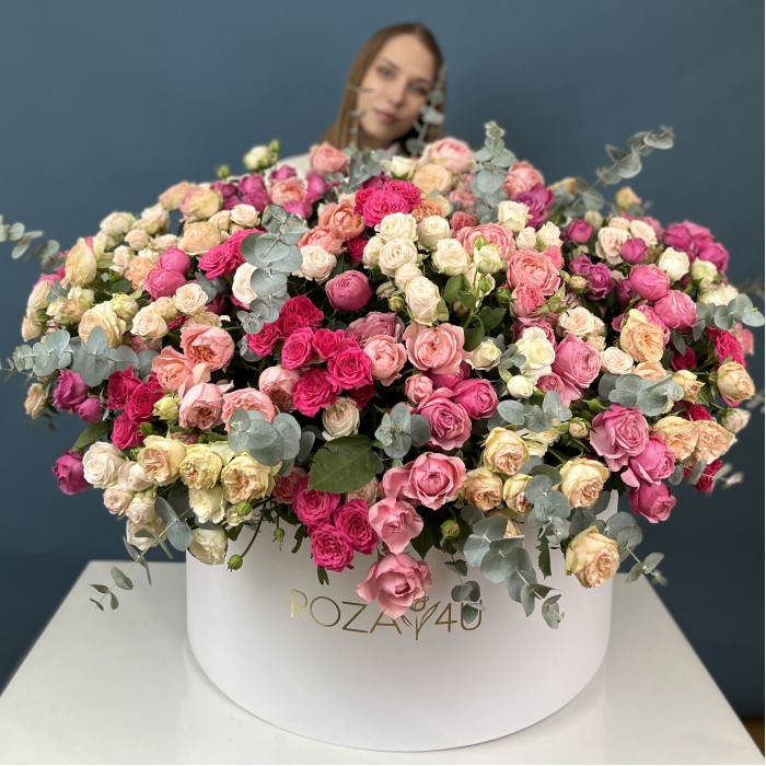 101 кустовая и пионовидная Роза в большой коробке Нежный MIX