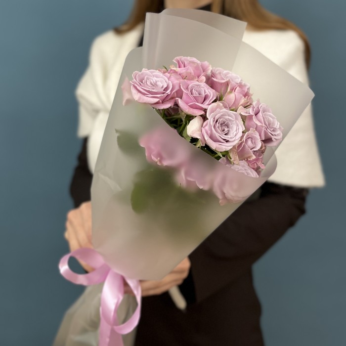 3 сиреневых кустовых розы Лейла 40 см