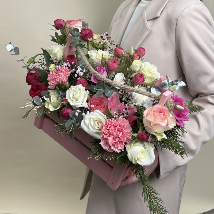 Букет дня в деревянном ящике Унесенные Ветром