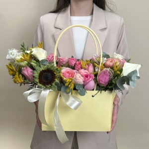 Букет дня с розами Романтичный вечер