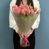 25 коралловых тюльпанов