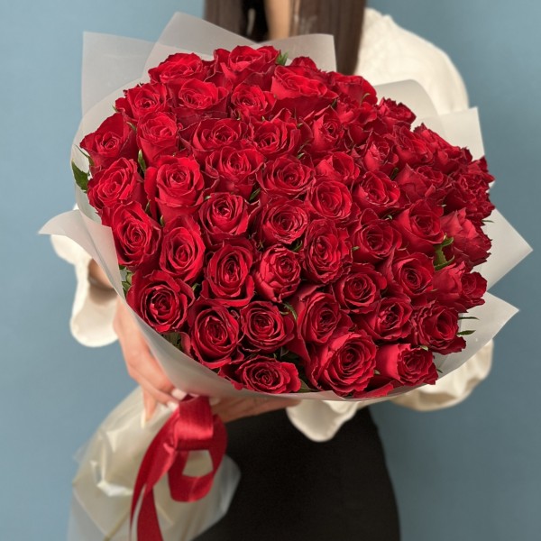51 красная роза Мадам Ред 50 см