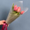 Корпоративный букет 5 коралловых тюльпана