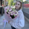 15 бело-розовых махровых эустом