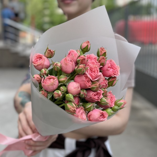 5 кустовых пионовидных роз Спешел Дайменшн 50см