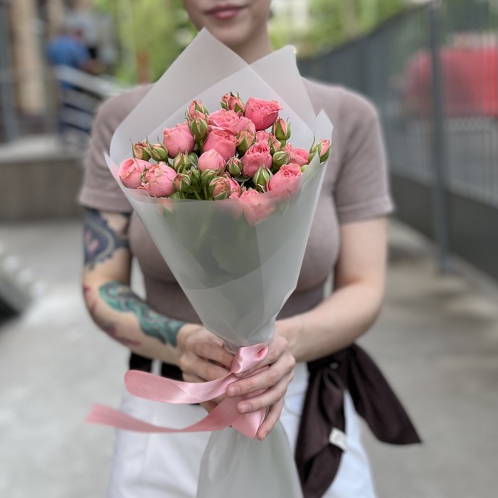 5 кустовых пионовидных роз Спешел Дайменшн 50см