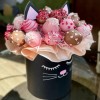 Авторская коробка Кошечка клубника в шоколаде