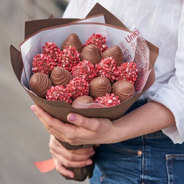 Букет из клубники в шоколаде Вкус лета