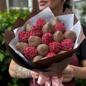 Букет из клубники в шоколаде Вкус лета