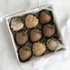Клубничный бокс клубника с орехами