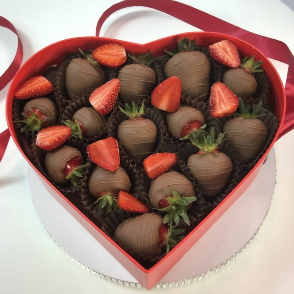 Клубничный бокс для самой любимой