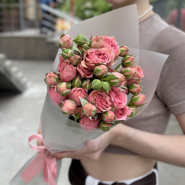 3 кустовые пионовидные розы Спешел Дайменшн 50см