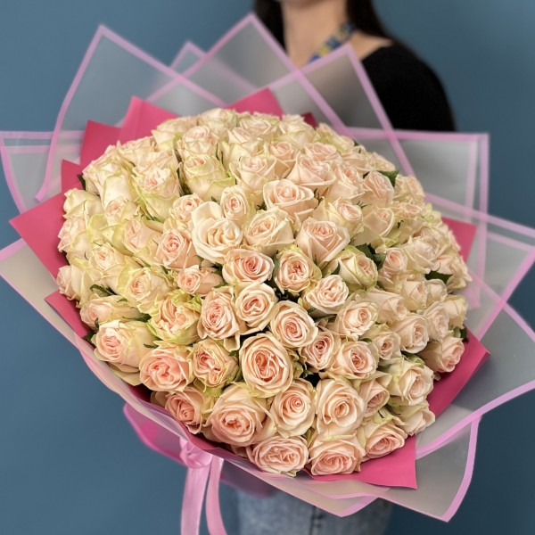 101 нежная роза Веддинг Роуз