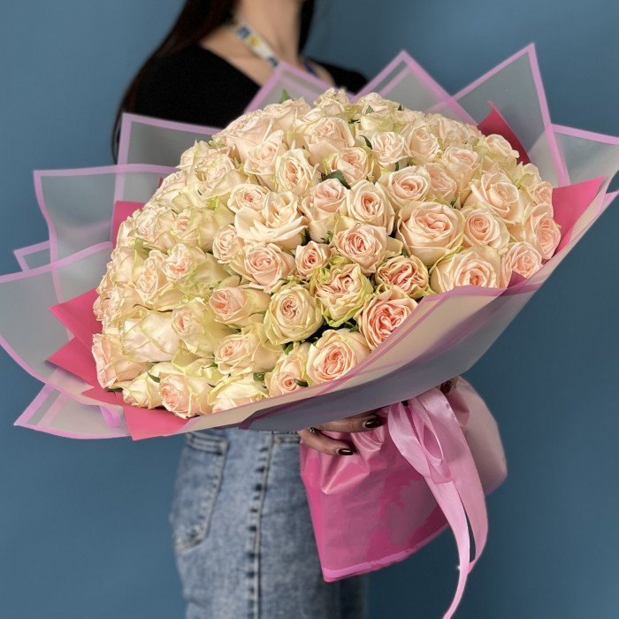 101 нежная роза Веддинг Роуз