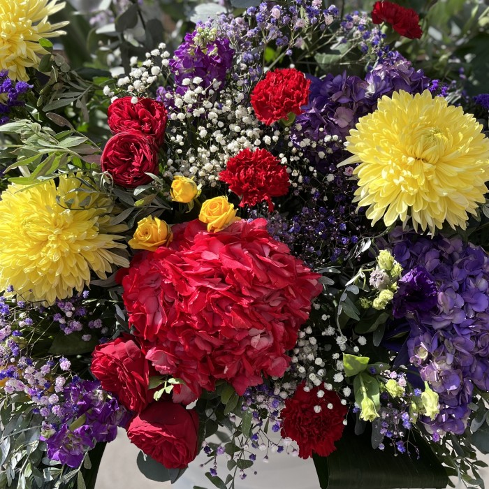 Напольная композиция с цветами Разгар лета