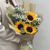 3 подсолнуха с гипсофилой