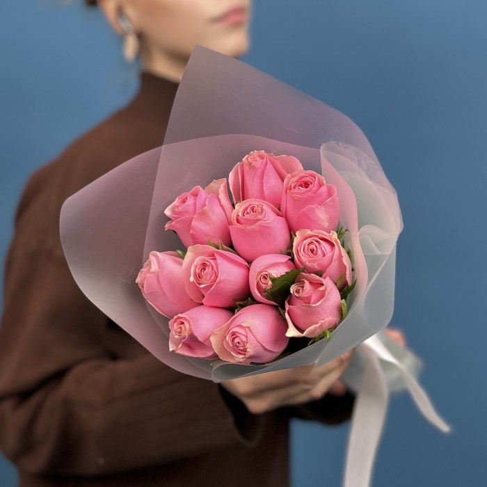 11 розовых роз Селеб 40 см