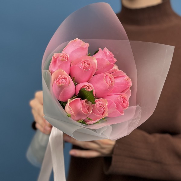 11 розовых роз Селеб 40 см