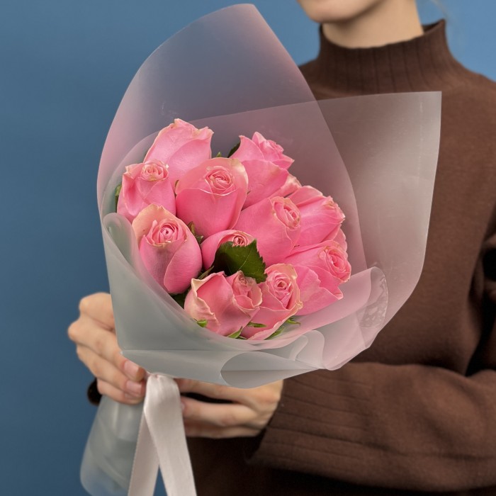 11 розовых роз Селеб 40 см