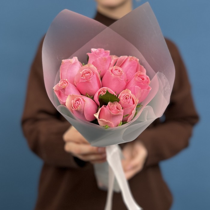 11 розовых роз Селеб 40 см