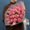 25 розовых роз Селеб 40 см