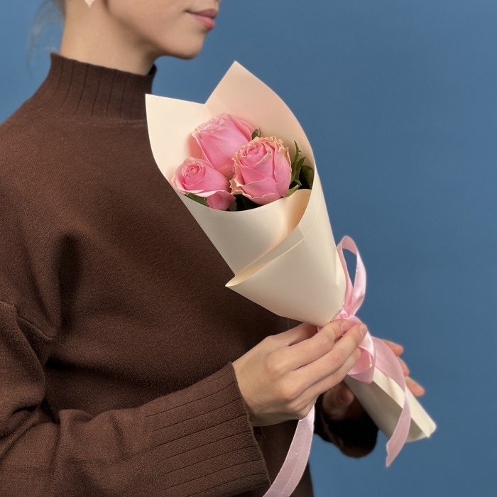 3 розовые розы Селеб 40 см