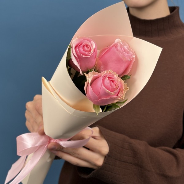 3 розовые розы Селеб 40 см