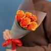 5 красно-оранжевых роз Испания 40 см