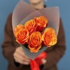 5 красно-оранжевых роз Испания 40 см