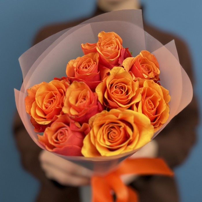 9 красно-оранжевых роз Испания 40 см