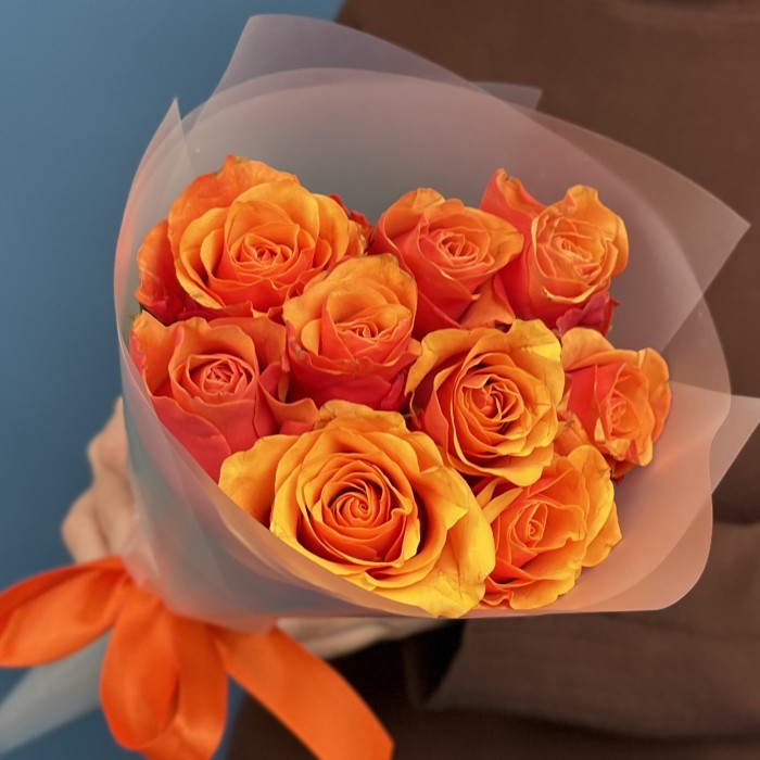 9 красно-оранжевых роз Испания 40 см