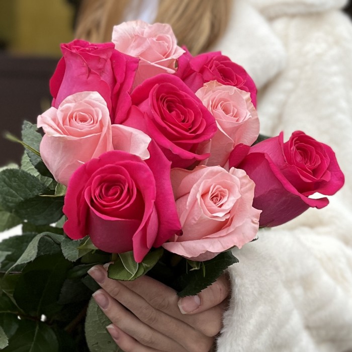 9 роз Би Свит и Пинк Флойд 60 см