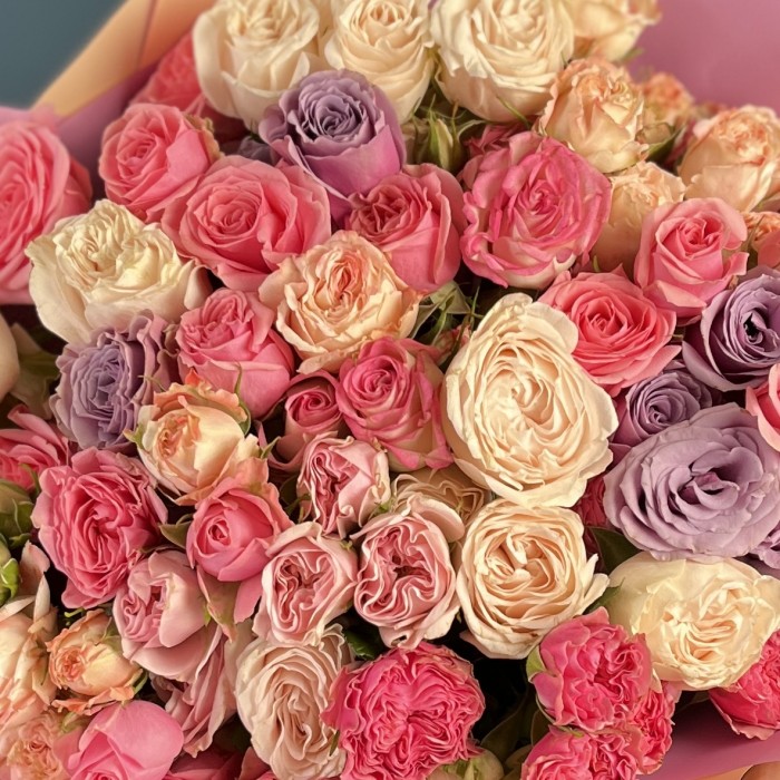 15 кустовых пионовидных роз микс 60 см