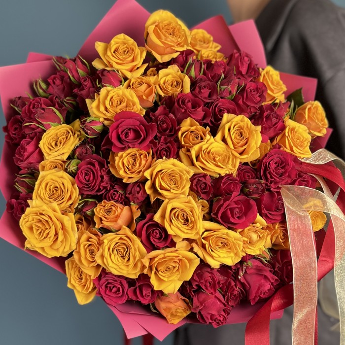 19 кустовых пионовидных роз микс 60 см