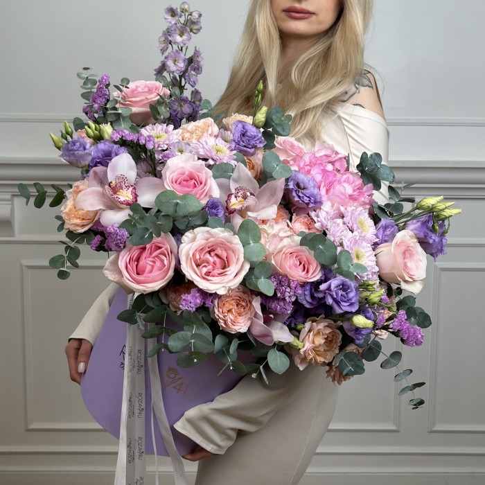 Авторская композиция в коробке Сладость эмоций