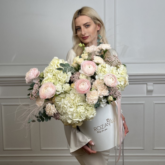 Авторская композиция в коробке Свет в сердце