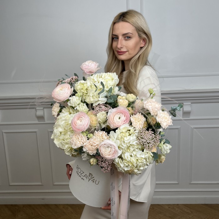 Авторская композиция в коробке Свет в сердце