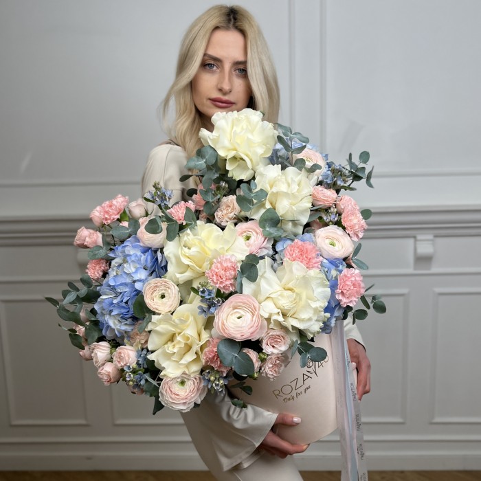 Авторская композиция в коробке Лучики любви