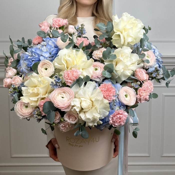 Авторская композиция в коробке Лучики любви