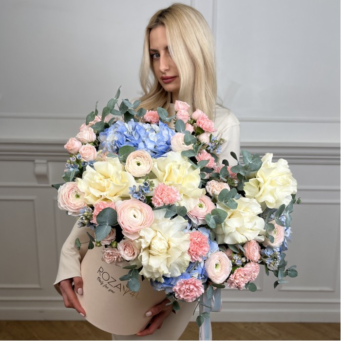 Авторская композиция в коробке Лучики любви