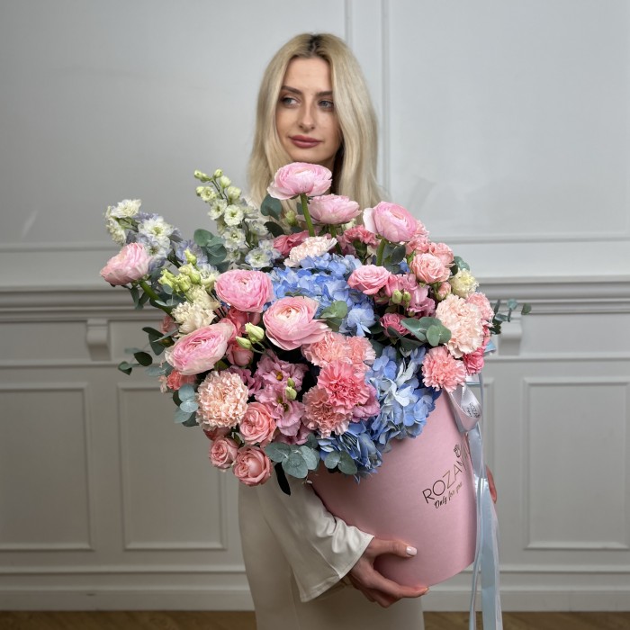 Авторская композиция в коробке Объятия Времени