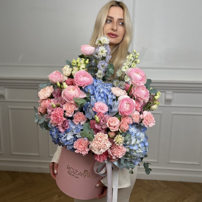 Авторская композиция в коробке Объятия Времени