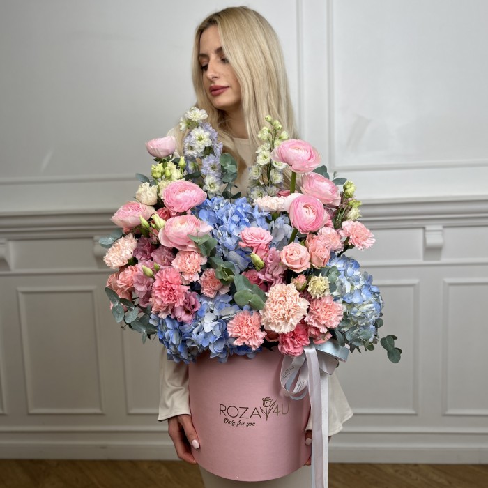 Авторская композиция в коробке Объятия Времени